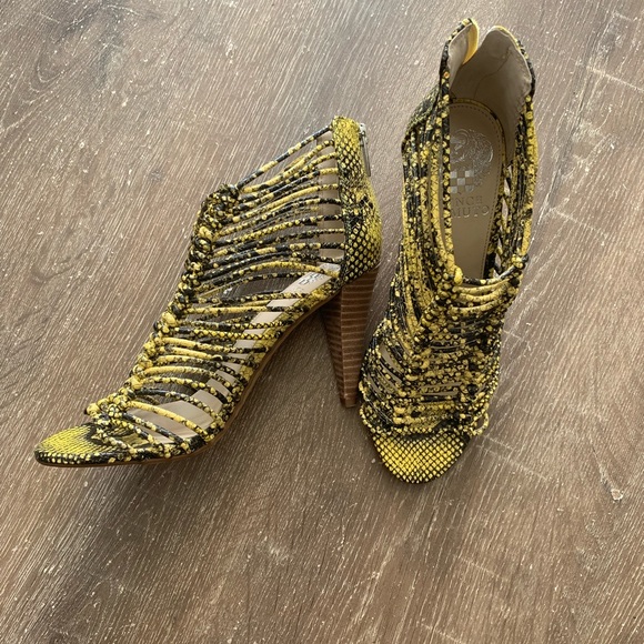 Vince Camuto yellow strappy heel - Picture 1 of 2